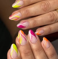Studio lepih nohtov — barvit poletni nail art